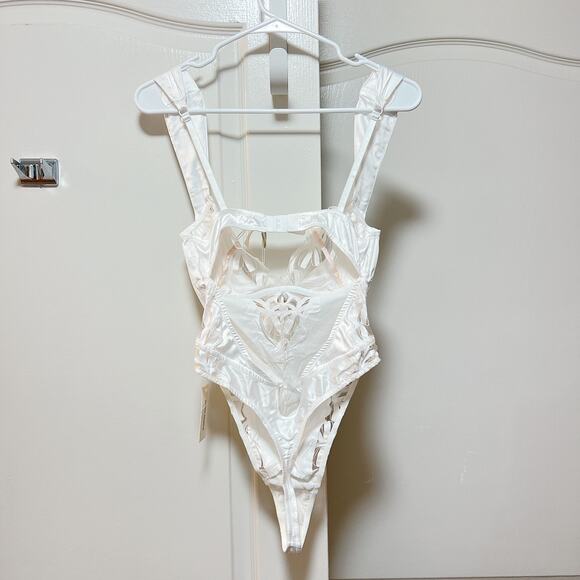 For Love & Lemons Hallie White Satin Bow Teddy Lingerie - Picture 5 of 6